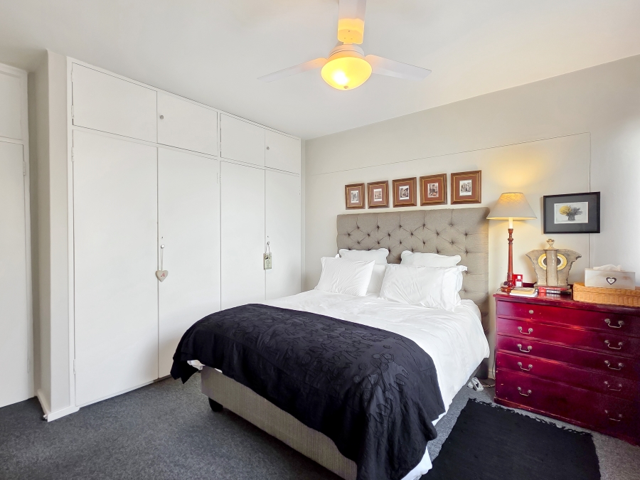 2 Bedroom Property for Sale in Green Point Western Cape